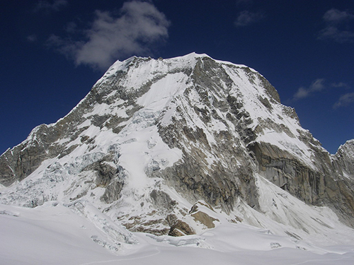 summit Ranrapalca Mountain