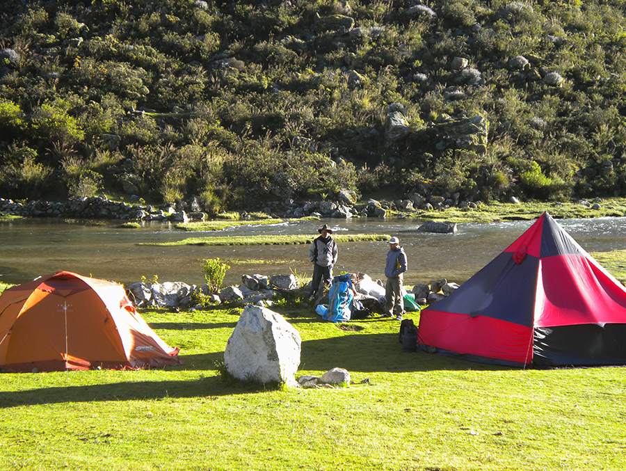 camping in santa cruz trek