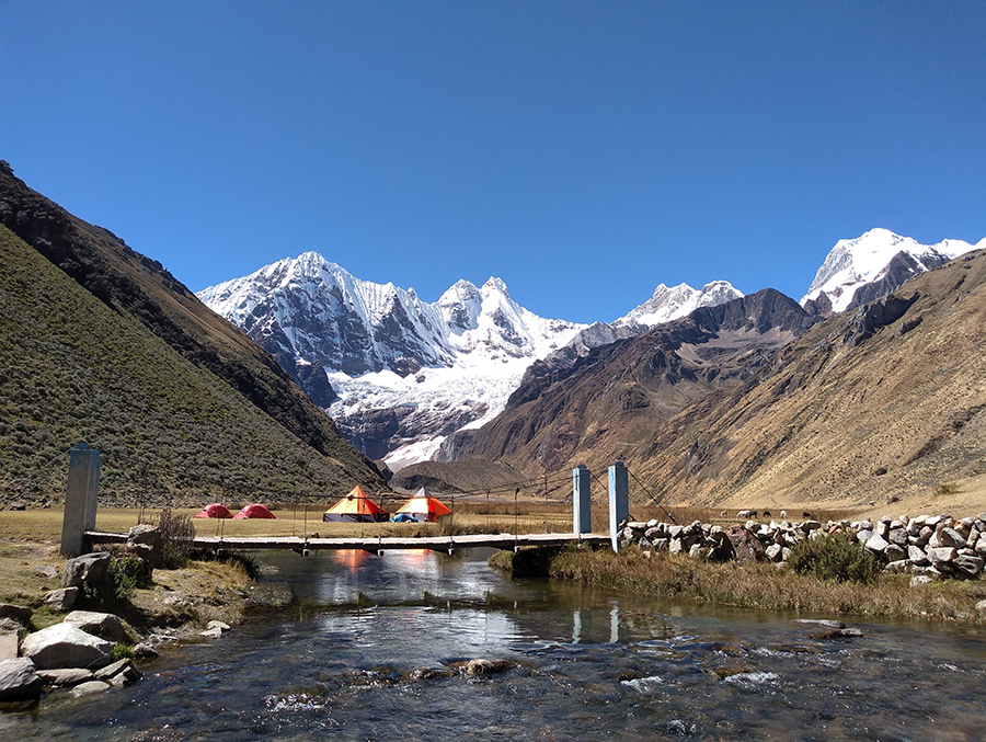 jahuacocha lake huayhuash