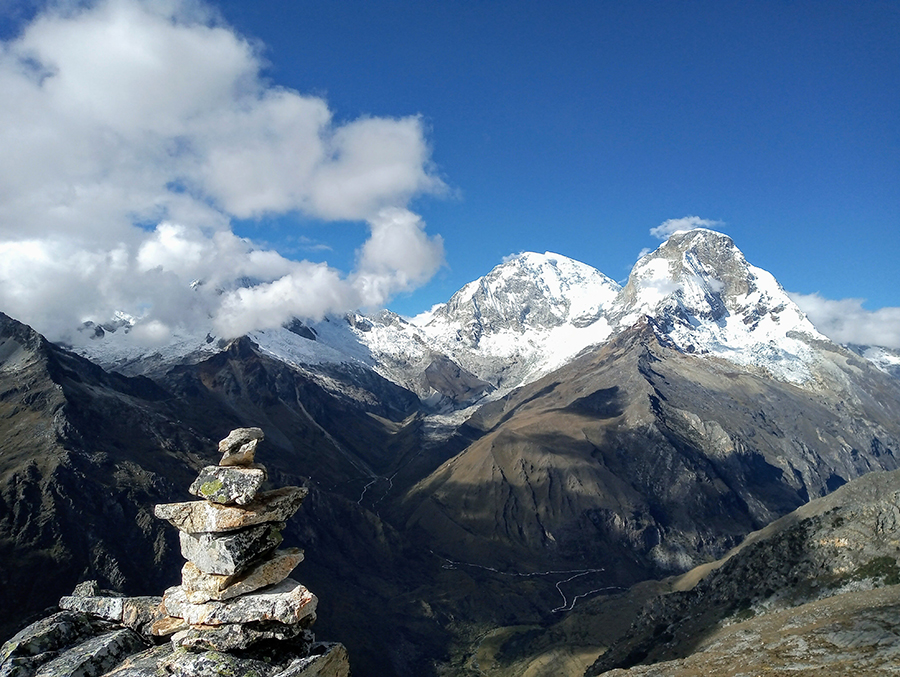 huascaran mountain Laguna 69